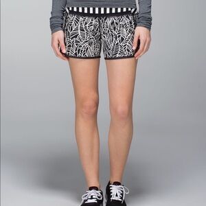 Lululemon Pretty Palm Black Angel Wing Run Times Shorts